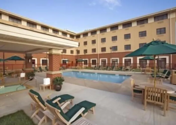 The Q Hotel & Suites