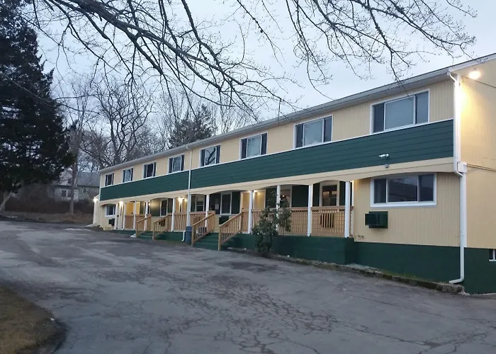 Dartmouth Motor Inn