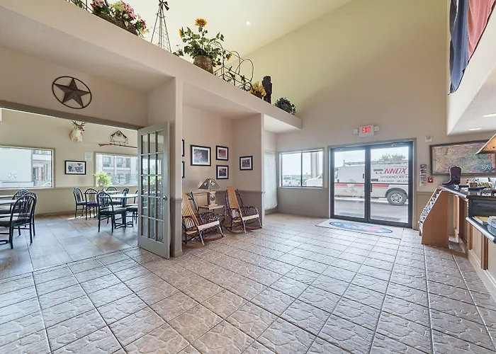 Quality Inn & Suites Victoria South