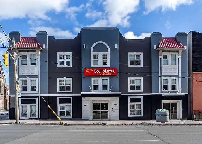 Econo Lodge Inn & Suites Downtown Toronto