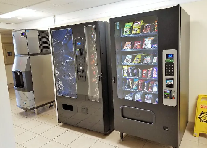 Super 8 By Wyndham Des Moines
