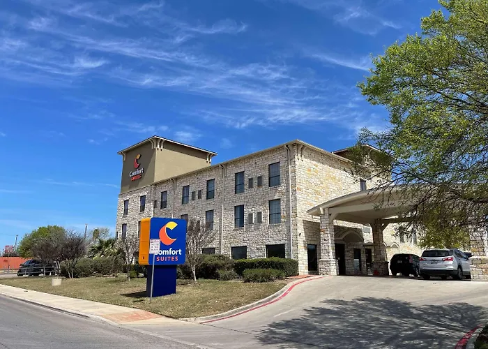 Comfort Suites San Antonio Near Seaworld