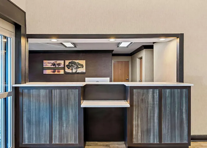 Best Western Presidential Hotel & Suites