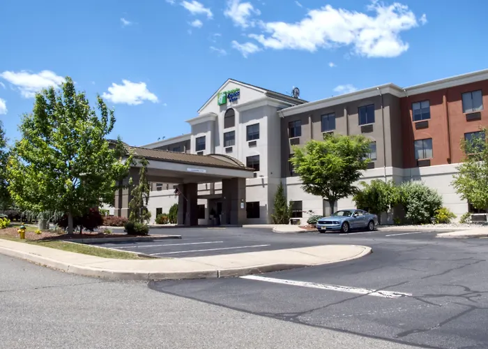 Holiday Inn Express Hotel & Suites Newton Sparta By Ihg