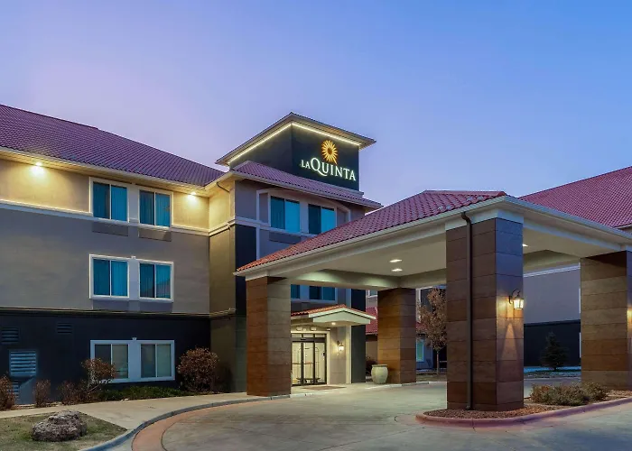 La Quinta By Wyndham Rifle Hotel