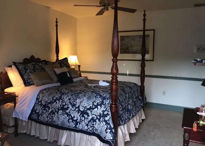 Parsonage Inn Bed And Breakfast