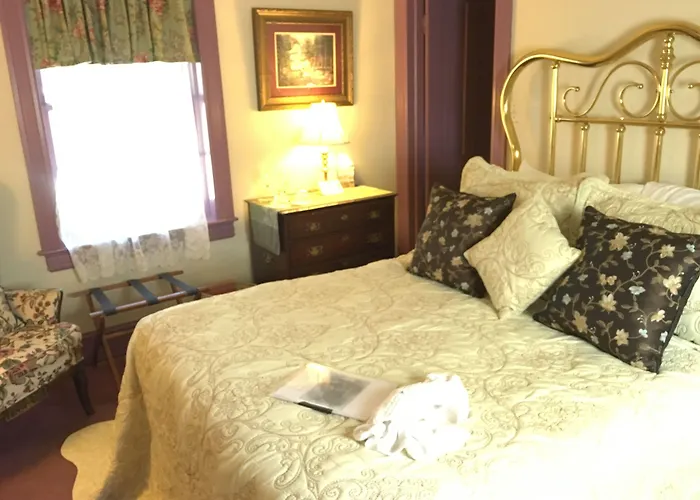 Parsonage Inn Bed And Breakfast