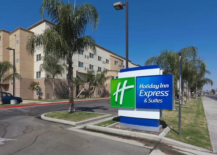 Holiday Inn Express & Suites Bakersfield Central By Ihg