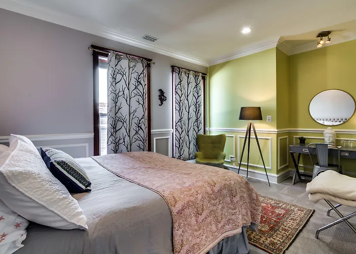 The Golden Arm (Adults Only) Hotel Chicago