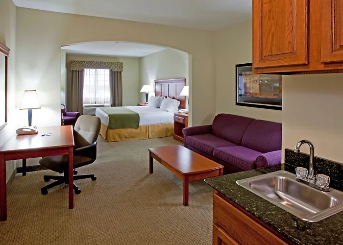 Holiday Inn Express Hotel And Suites Ada By Ihg