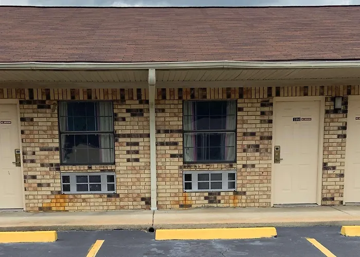 Luxury Inn Forrest City