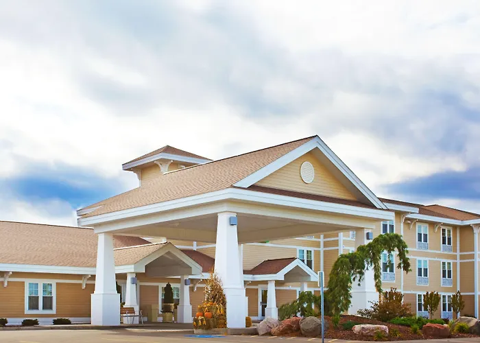 Holiday Inn Express & Suites Iron Mountain By Ihg