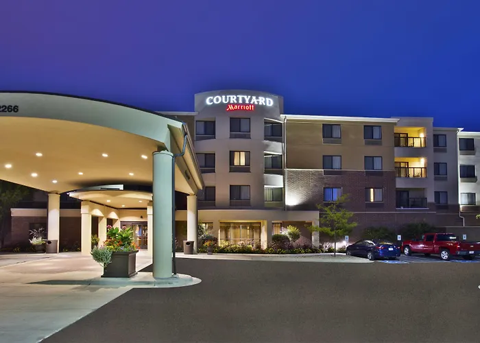 Courtyard By Marriott Madison West / Middleton