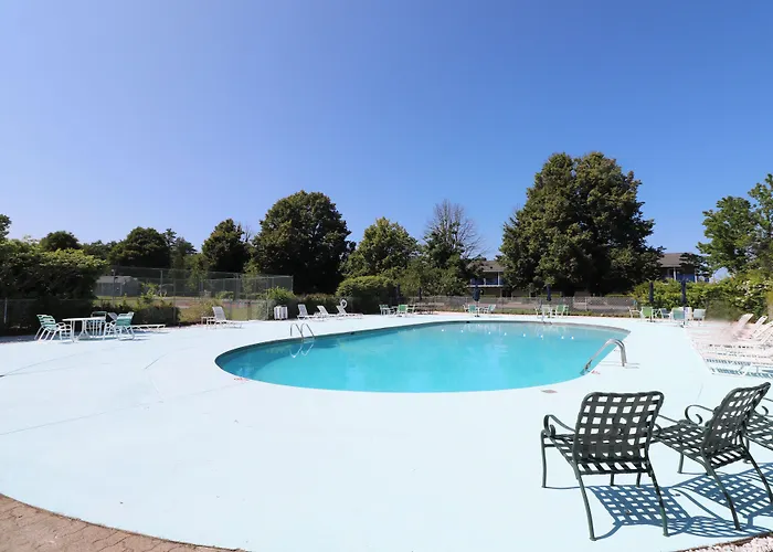 Majestic Regency Resort Wells