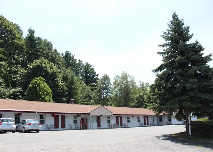 Wagon Wheel Inn Lenox