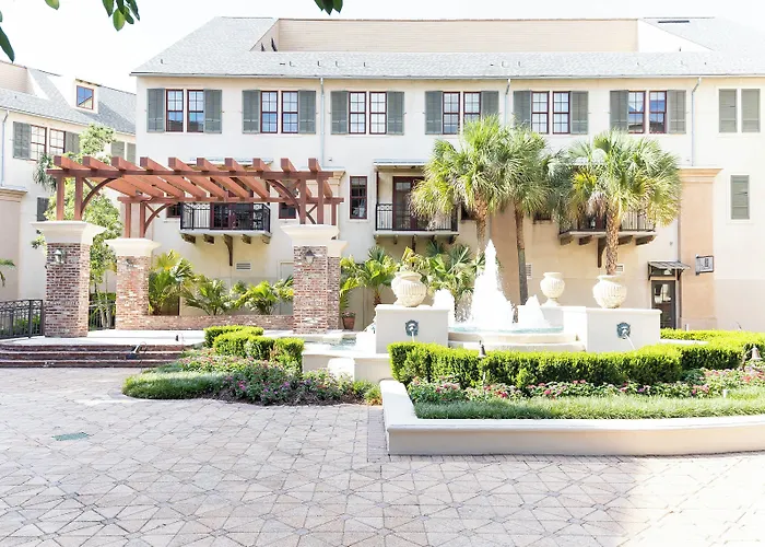 Carriage House Hotel Lafayette