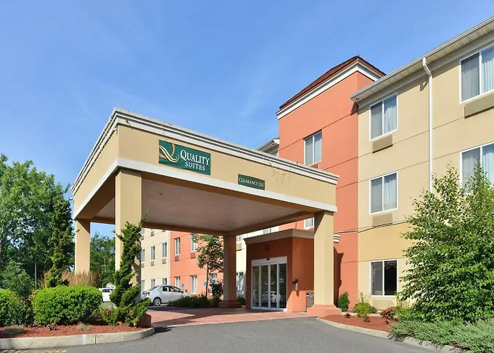 Quality Suites Stratford