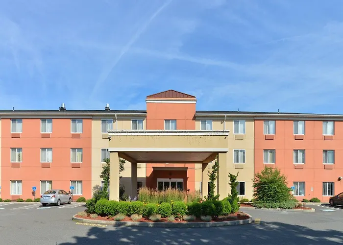 Quality Suites Stratford