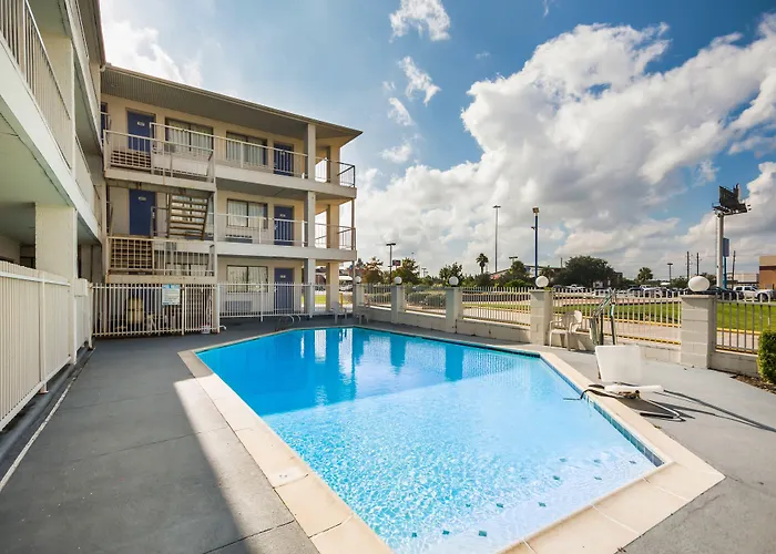 Motel 6-Humble, Tx