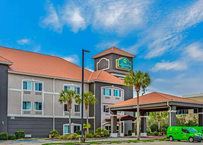 La Quinta By Wyndham Biloxi Hotel