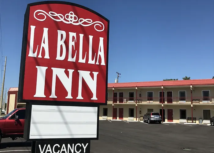 La Bella Inn Tavares