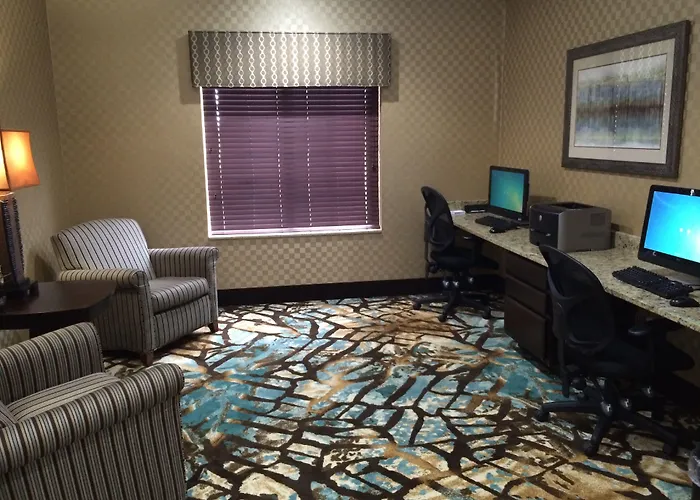 Holiday Inn Express Hotel & Suites Council Bluffs - Convention Center Area By Ihg
