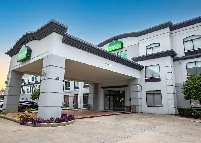 Wingate By Wyndham Lafayette Airport Hotel