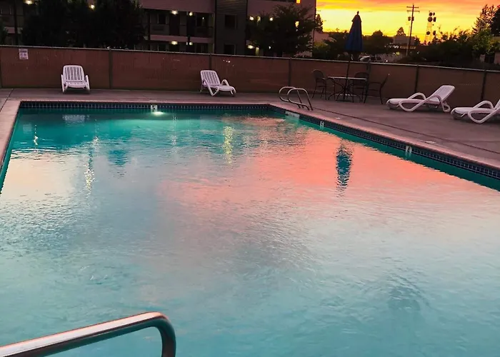 Sugarloaf Mountain Motel Bend