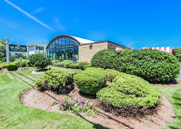 Holly Tree Resort West Yarmouth