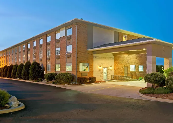 Super 8 By Wyndham Gurnee Hotel