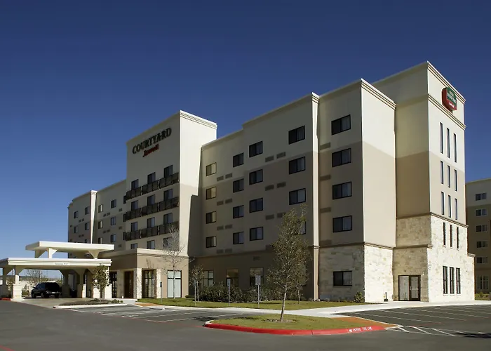 Courtyard By Marriott San Antonio Six Flags At The Rim Hotel