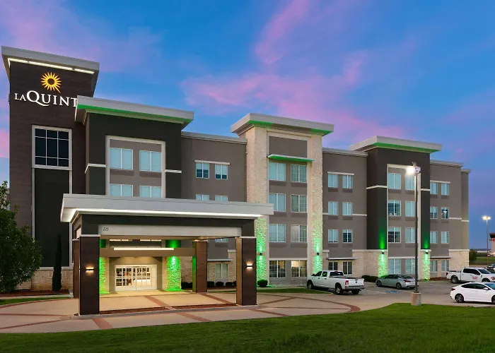 La Quinta Inn & Suites By Wyndham Ft Worth-Burleson