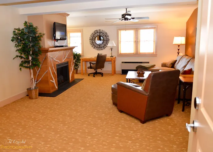 Overlook Lodge And Stone Cottages At Bear Mountain Highland Falls