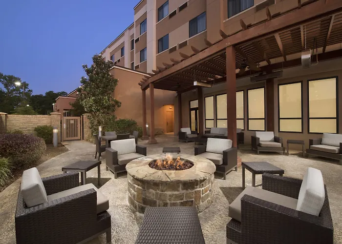 Courtyard By Marriott Tyler Hotel