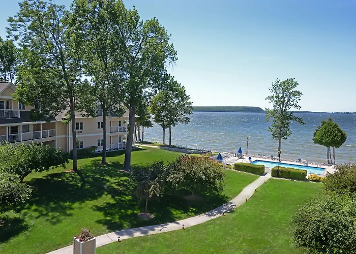 Westwood Shores Waterfront Resort Sturgeon Bay
