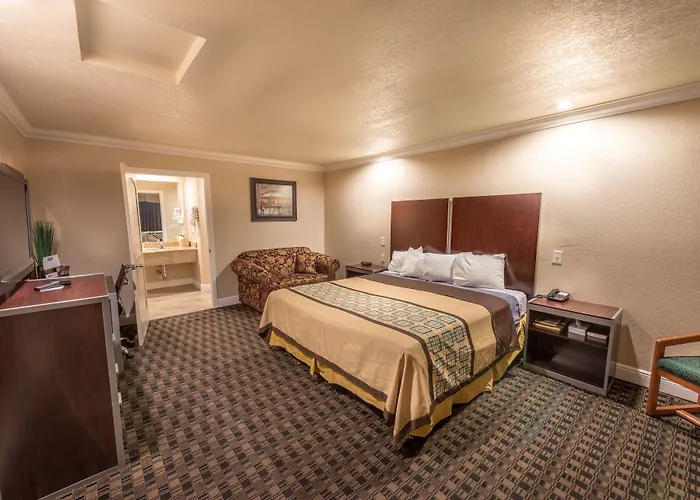 Edge Water Inn Reedley