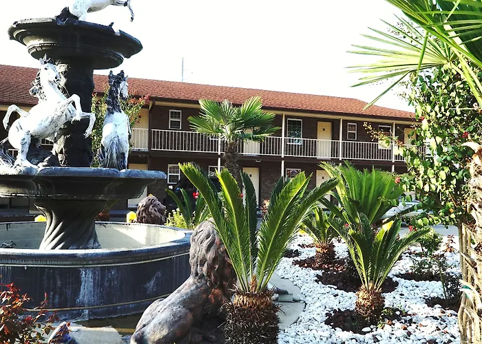 American Inn & Suites - Savannah / Garden City Port Wentworth