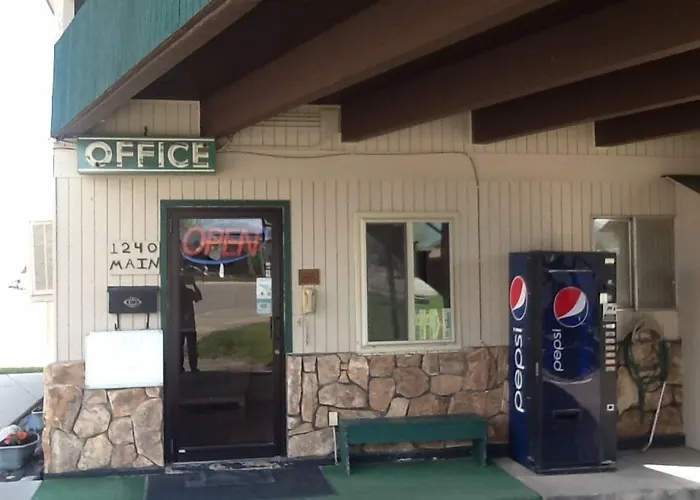 Silver Spur Motel