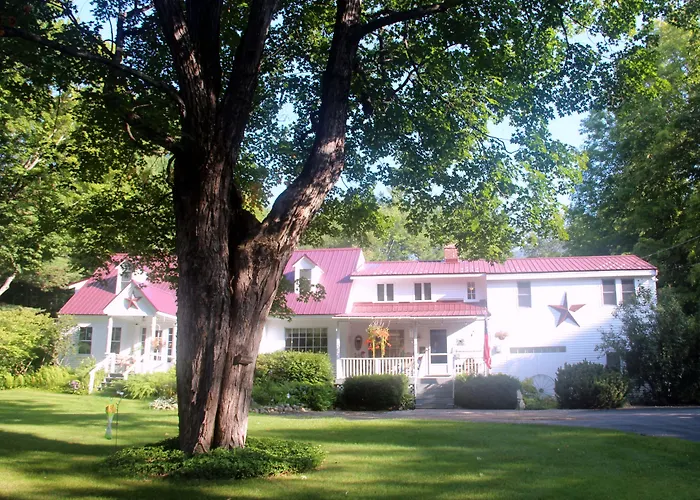 The Buttonwood Inn On Mt. Surprise