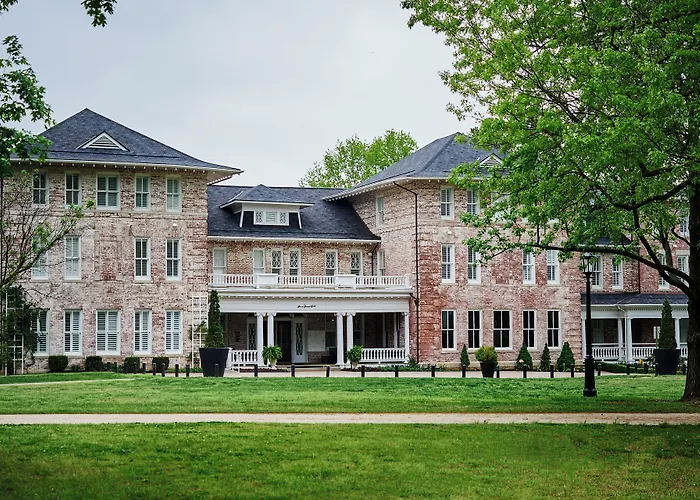 Inn At Carnall Hall Fayetteville