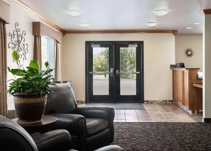 Travelodge By Wyndham Mcalester