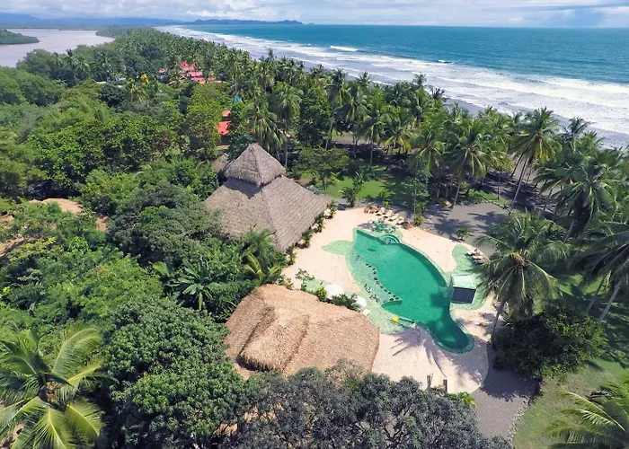 Clandestino Beach Resort Parrita