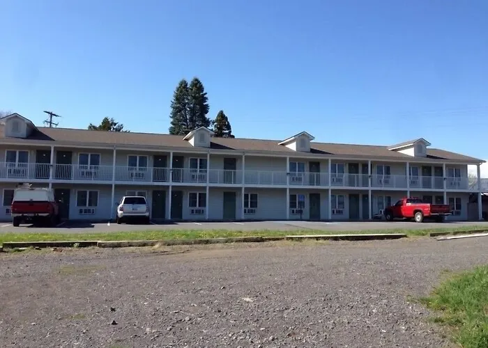 All Suites Inn Budget Host