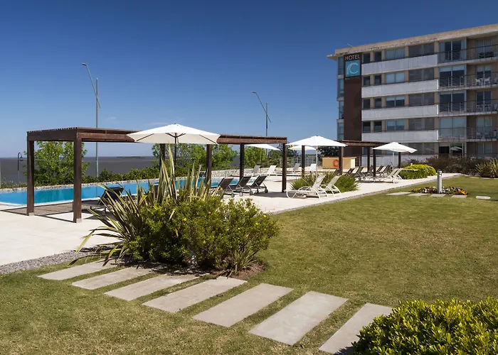 Real Colonia Hotel & Suites