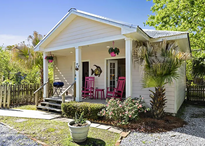 Carroll House Cottages