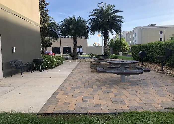 La Quinta By Wyndham Gonzales La