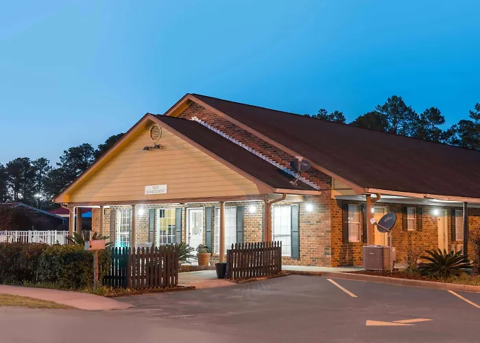 Travelodge By Wyndham Santee