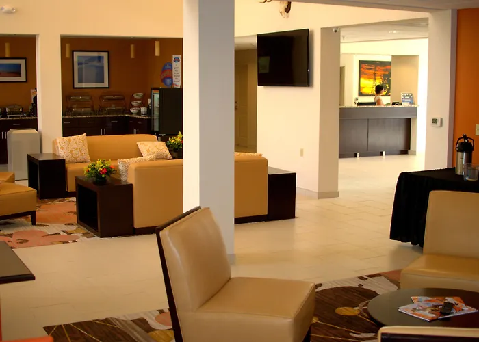 Baymont By Wyndham Hobbs Hotel