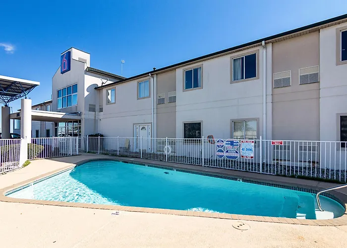 Motel 6-Terrell, Tx