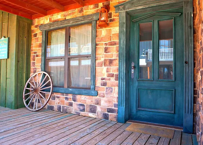 Tombstone Monument Guest Ranch Hotel